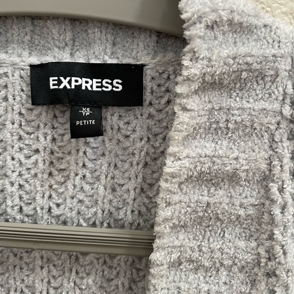 Express Cardigan - Picture 2 of 4